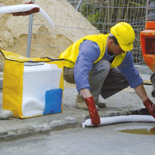 Kit d'intervention en sac pour pollutions hydrocarbures, tous liquides ou produits chimiques